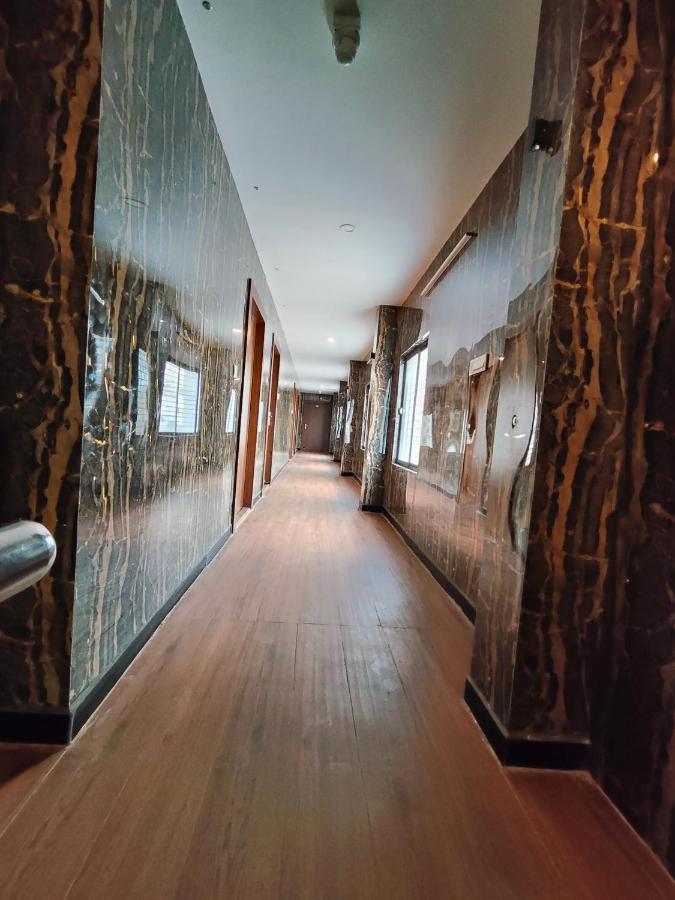 Hotel Comfort Kanchipuram Bagian luar foto