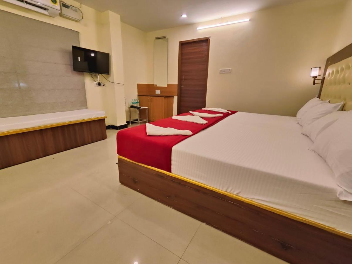 Hotel Comfort Kanchipuram Bagian luar foto